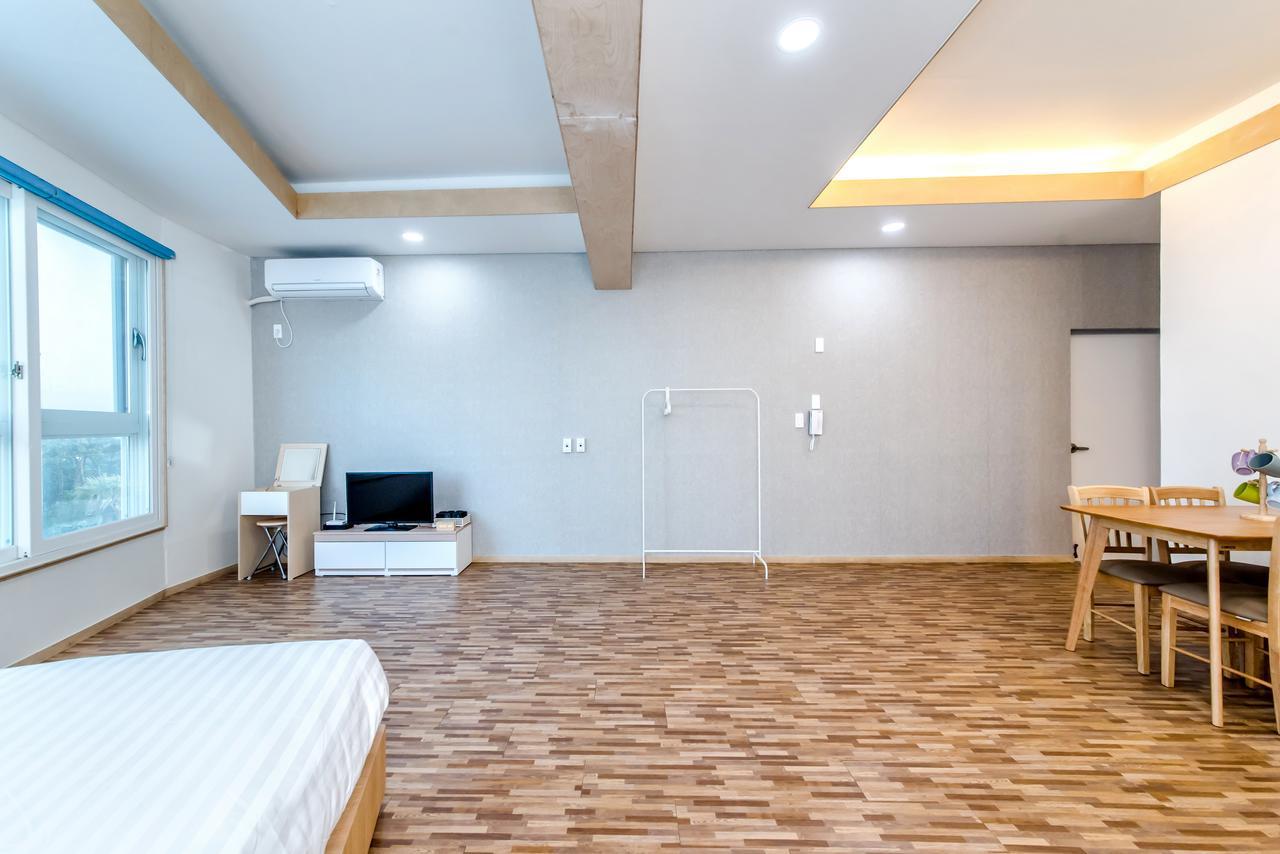 Jeju Hada Pension Seogwipo Exteriör bild